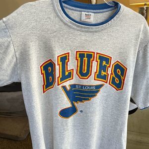 SOLD🥑Vintage St Louis Blues Hockey Tee Shirt size large made in USA
